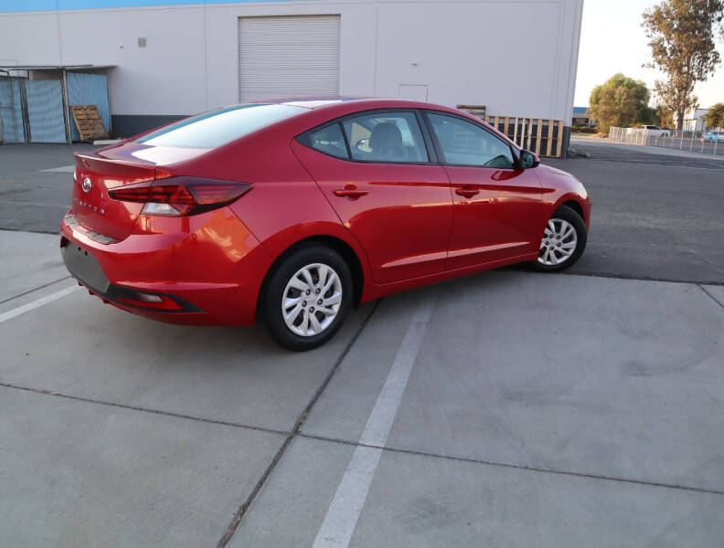 2020 Hyundai Elantra SE