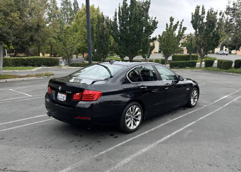 2016 BMW 5 Series 528i