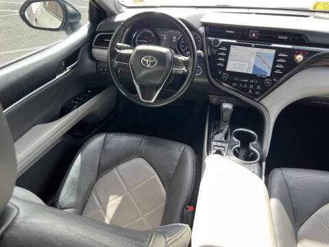 2019 Toyota Camry Hybrid XLE