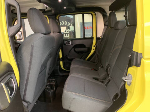 2024 Jeep Gladiator NightHawk