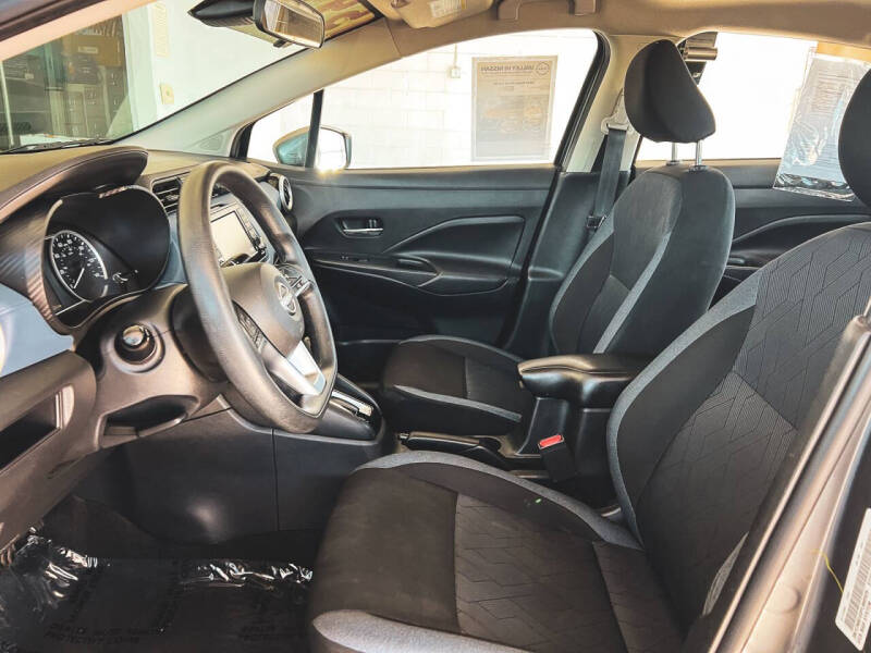 2023 Nissan Versa SV