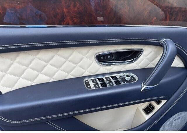 2018 Bentley Bentayga 18