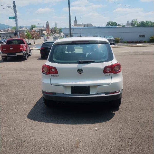 2010 Volkswagen Tiguan S