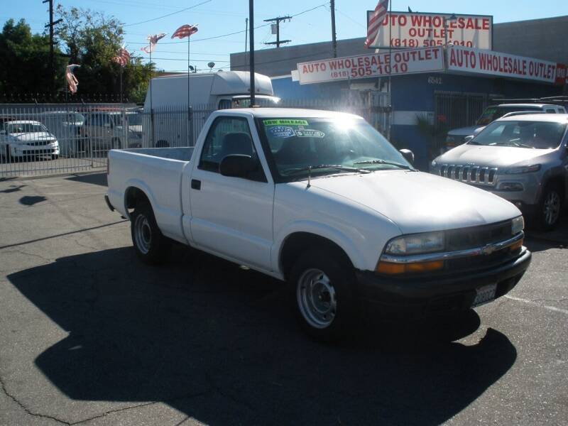 2002 Chevrolet S-10 for sale at AUTO WHOLESALE OUTLET in North Hollywood CA