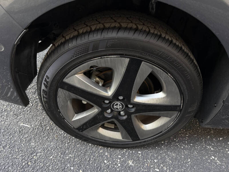 2021 Toyota Prius XLE