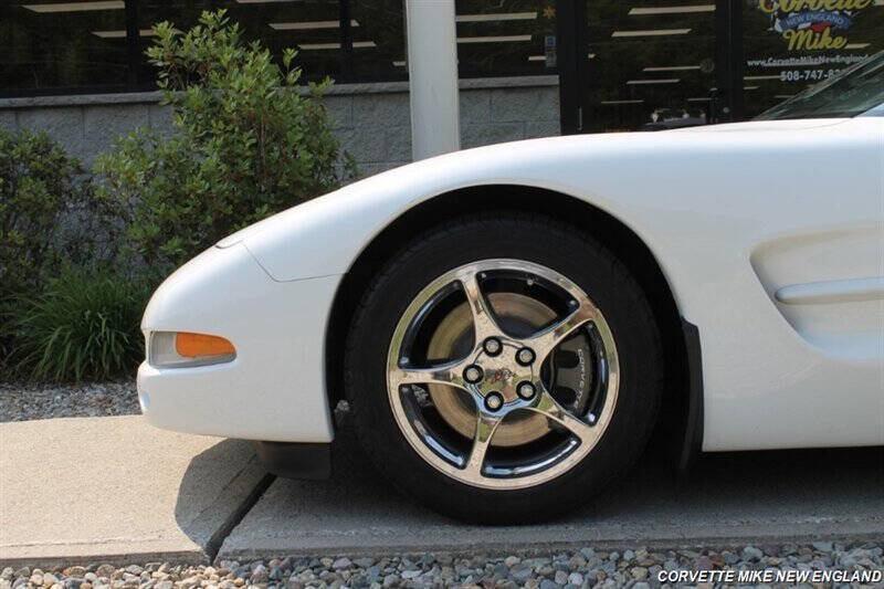 1999 Chevrolet Corvette 16
