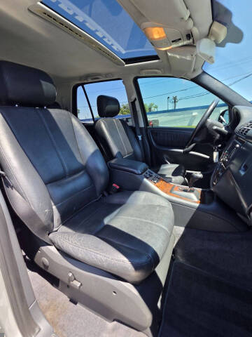 2000 Mercedes-Benz M-Class ML 320