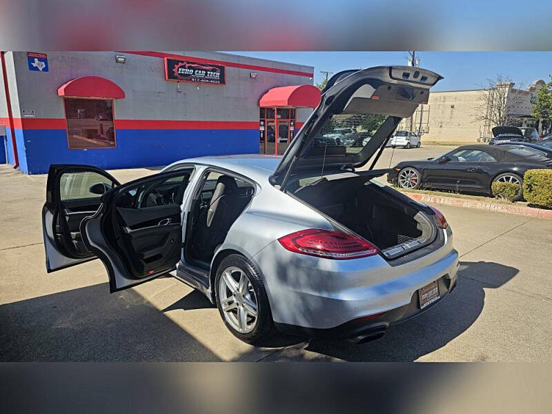 2016 Porsche Panamera