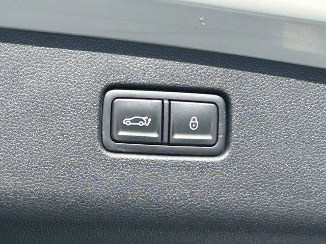 2025 Genesis GV70 2.5T Standard