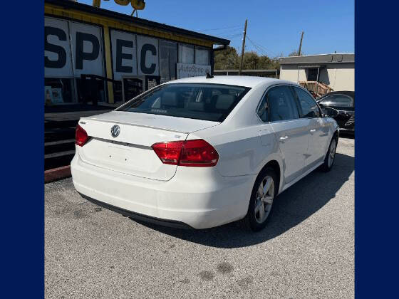 2012 Volkswagen Passat SE