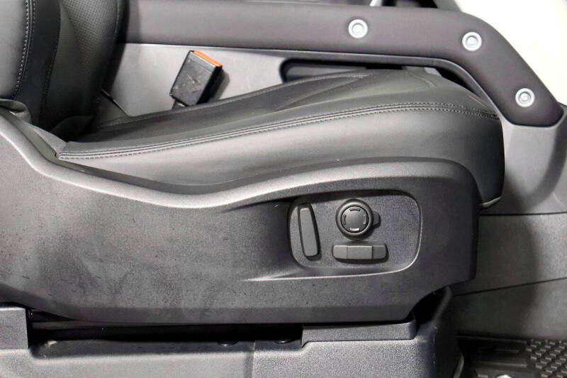 2023 Land Rover Defender 90 S