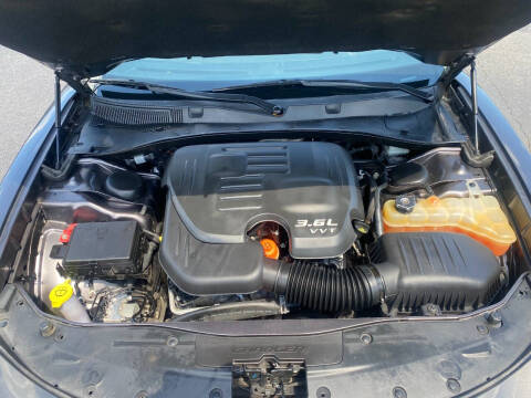 2017 Dodge Charger SXT