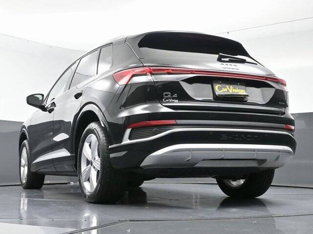 2024 Audi Q4 e-tron quattro Premium 50