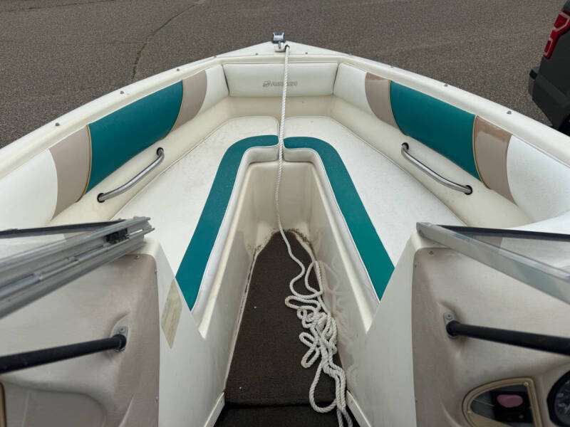 1995 Rinker 18 bowrider