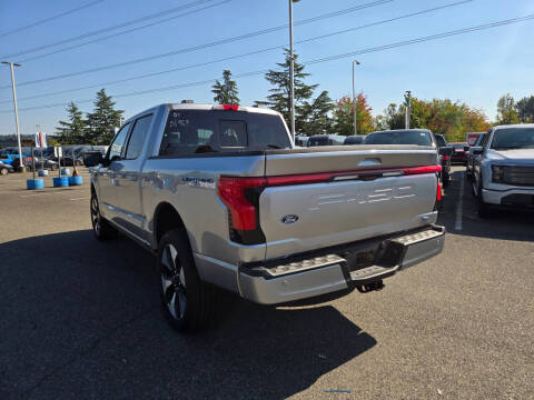 2025 Ford F-150 Lightning Platinum