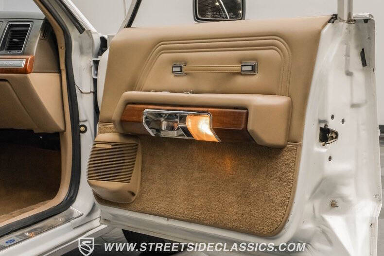 1990 Ford LTD Crown Victoria