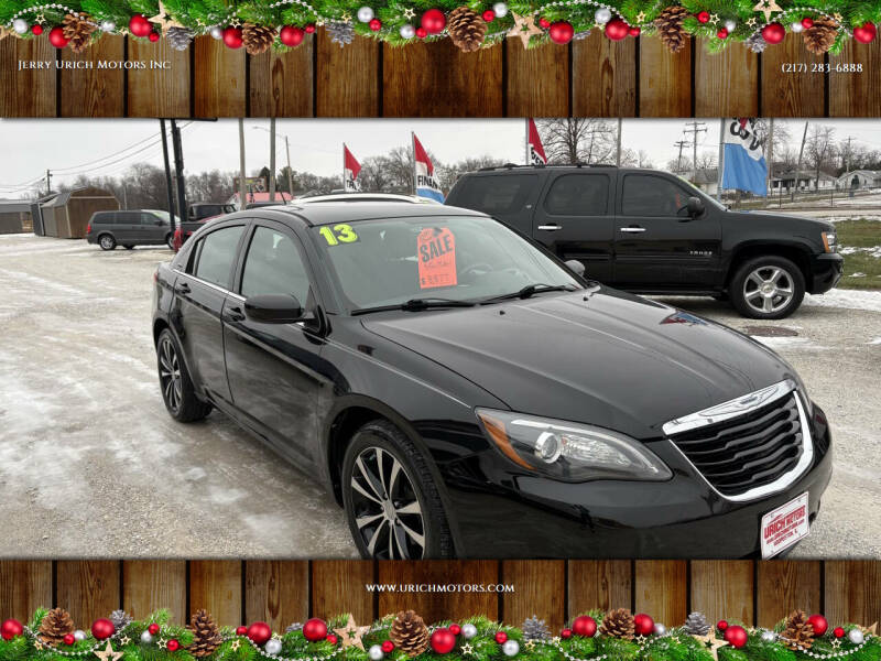 2013 Chrysler 200 Touring's photo