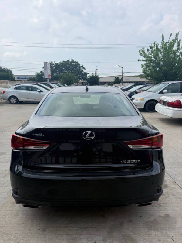 2017 Lexus IS 200t