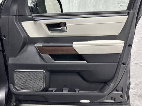 2024 Toyota Sequoia Capstone