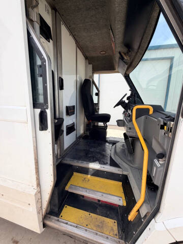 2016 Isuzu NPR