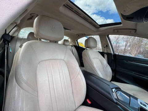 2015 Maserati Ghibli