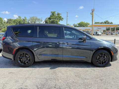 2020 Chrysler Pacifica Launch Edition