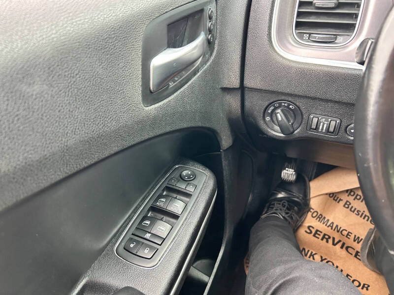 2019 Dodge Charger SXT