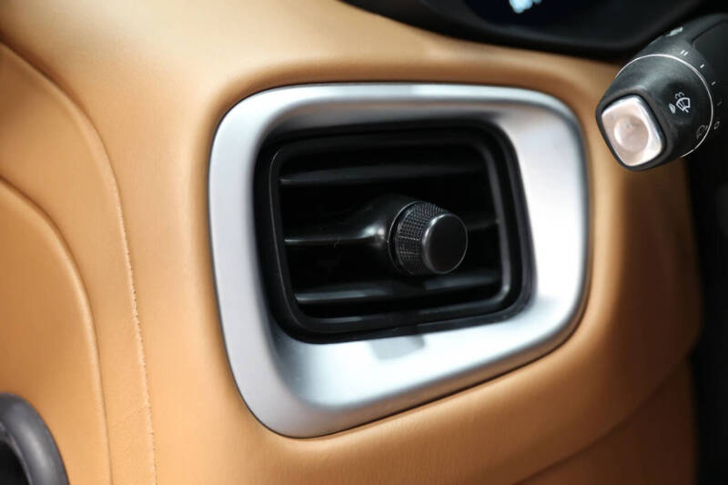 2019 Aston Martin Vantage