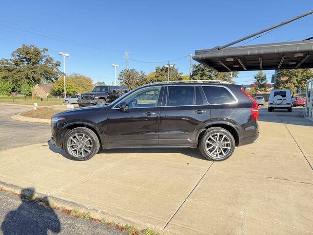 2016 Volvo XC90 T6 Momentum