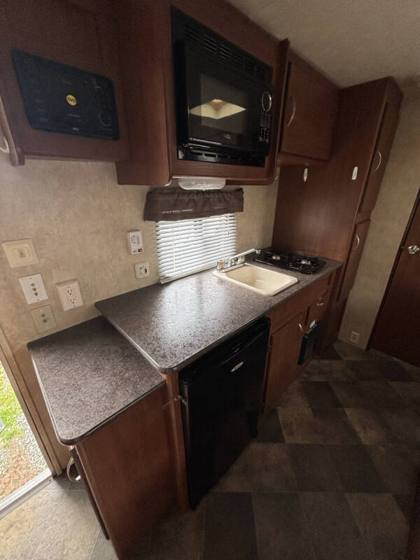 2015 Forest River Wildwood X-Lite 195BH