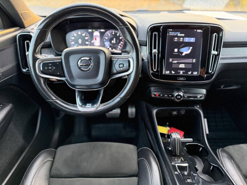 2019 Volvo XC40 T5 R-Design