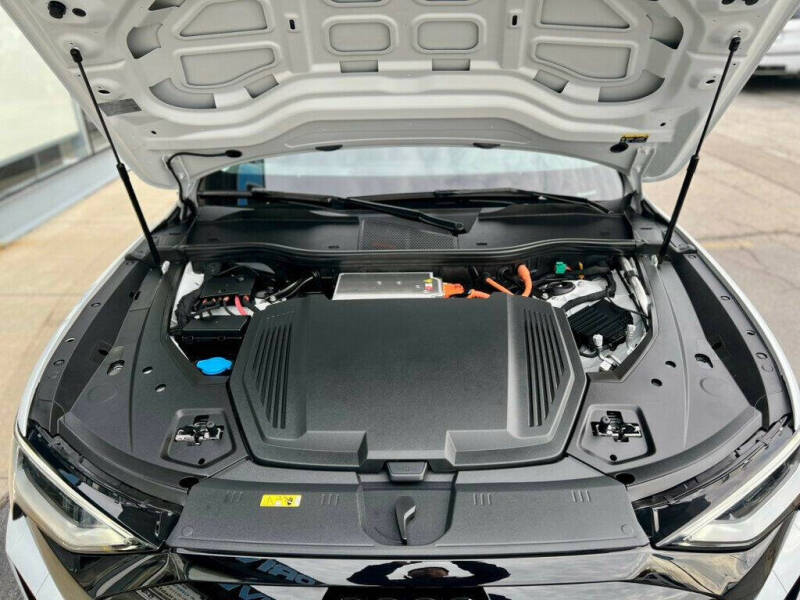 2024 Audi Q8 e-tron quattro Prestige