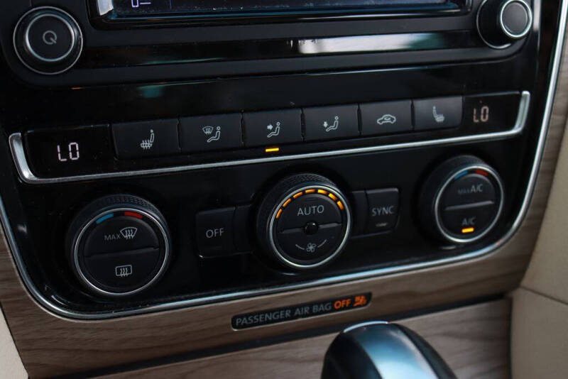 2016 Volkswagen Passat