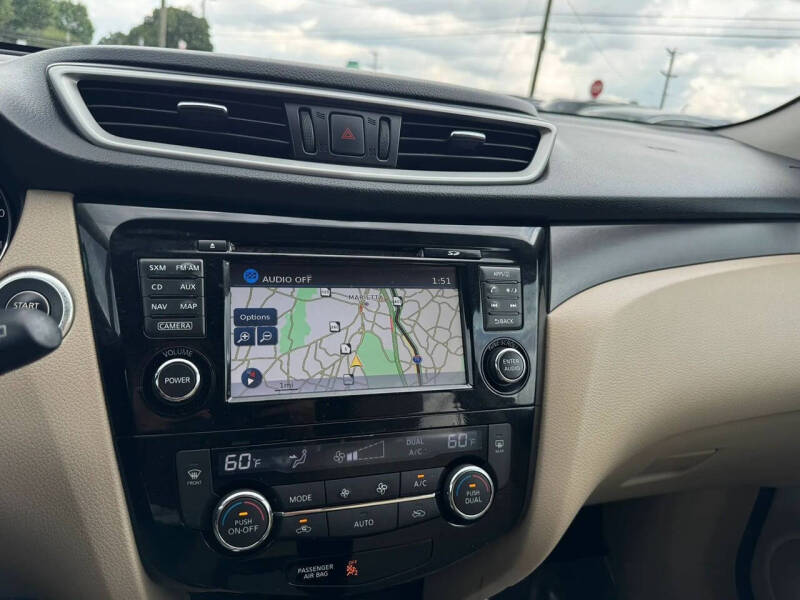 2016 Nissan Rogue SV