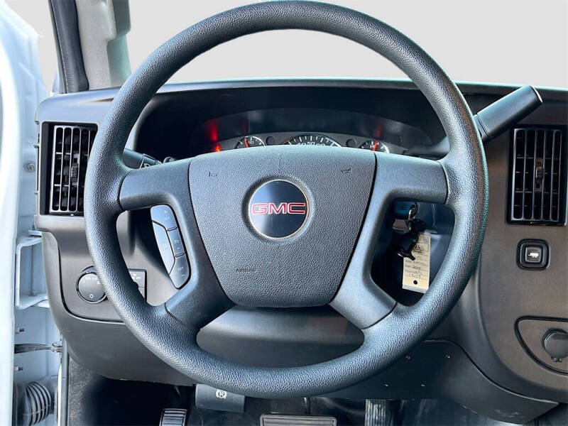 2024 GMC Savana 2500