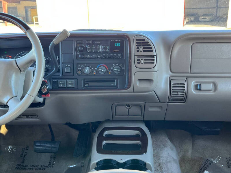 2000 Cadillac Escalade