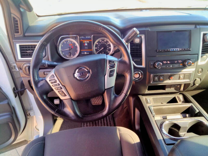 2019 Nissan Titan SV