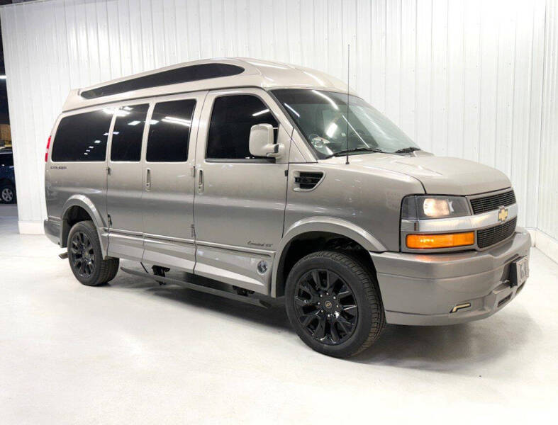 2022 Chevrolet Express 2500