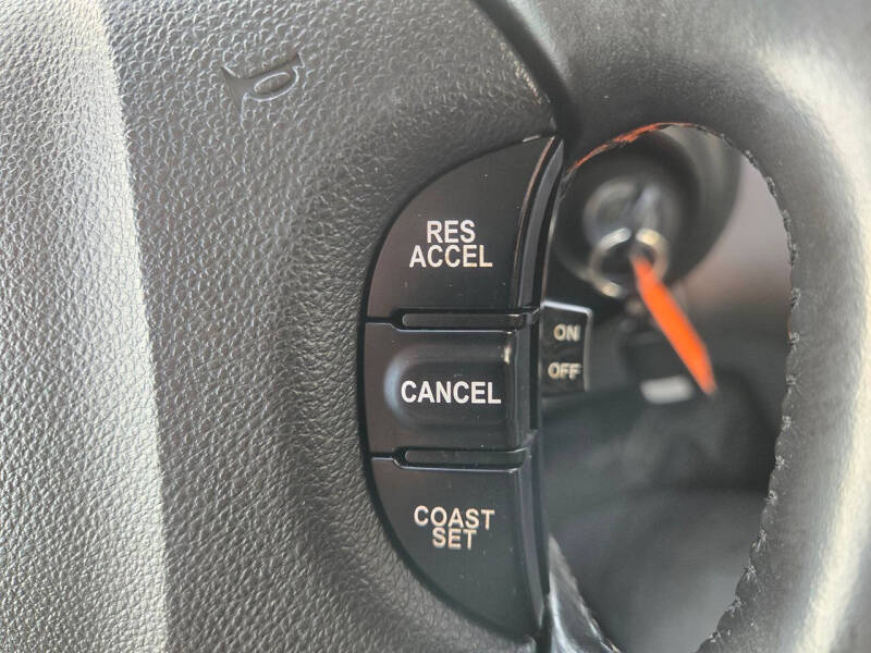 2007 Hyundai Entourage GLS