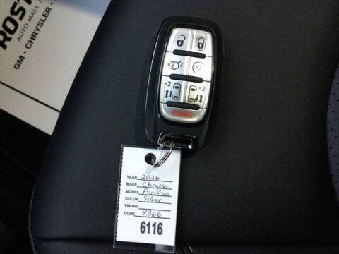 2026 Chrysler Pacifica Select