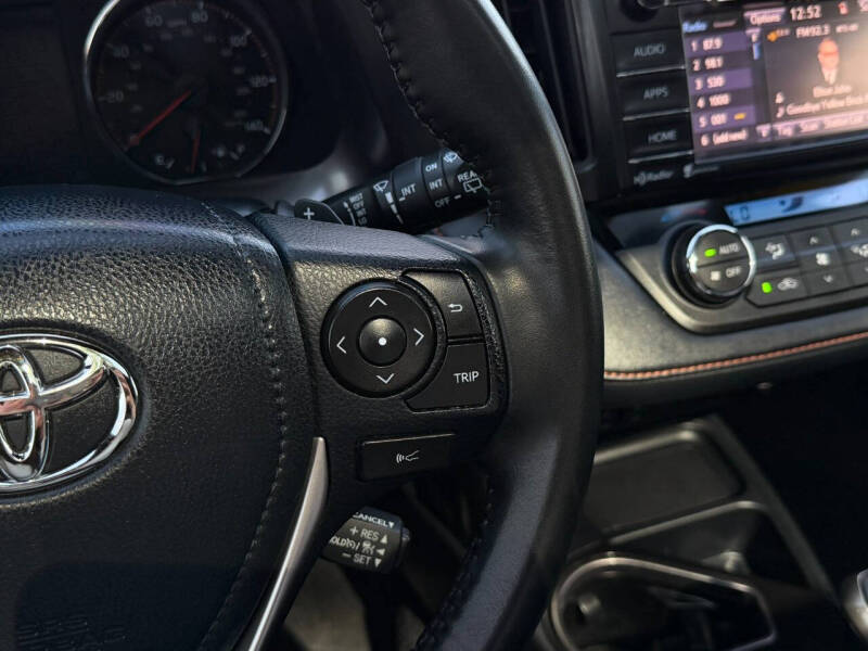 2018 Toyota RAV4 SE