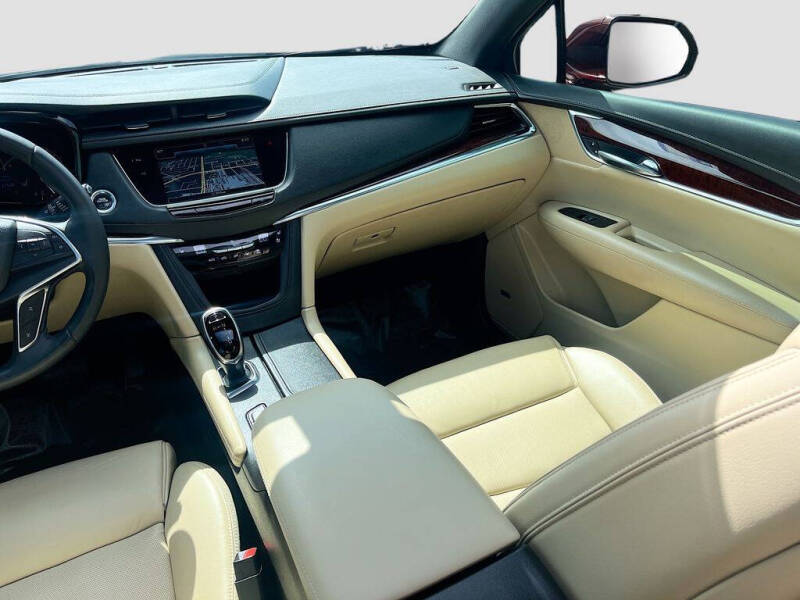2017 Cadillac XT5 Premium Luxury