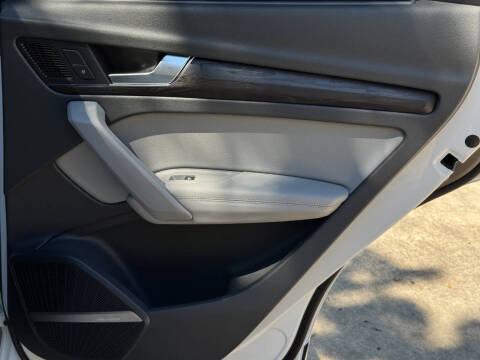 2019 Audi Q5 quattro Prestige 45 TFSI