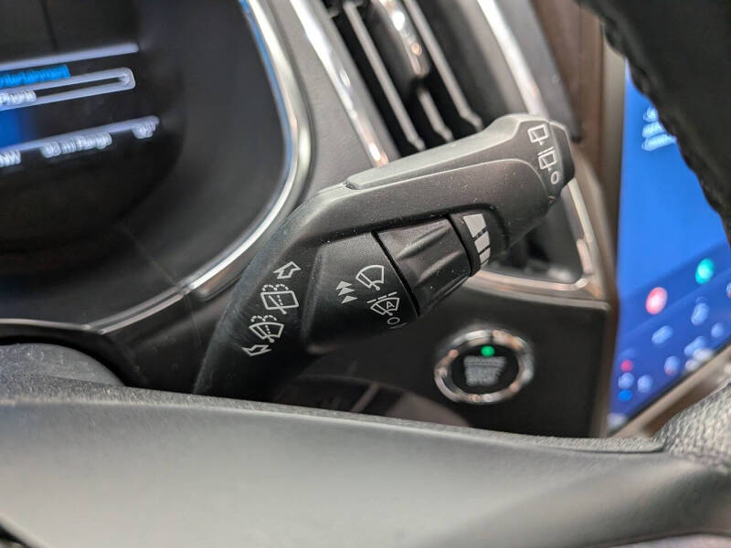 2021 Ford Edge Titanium