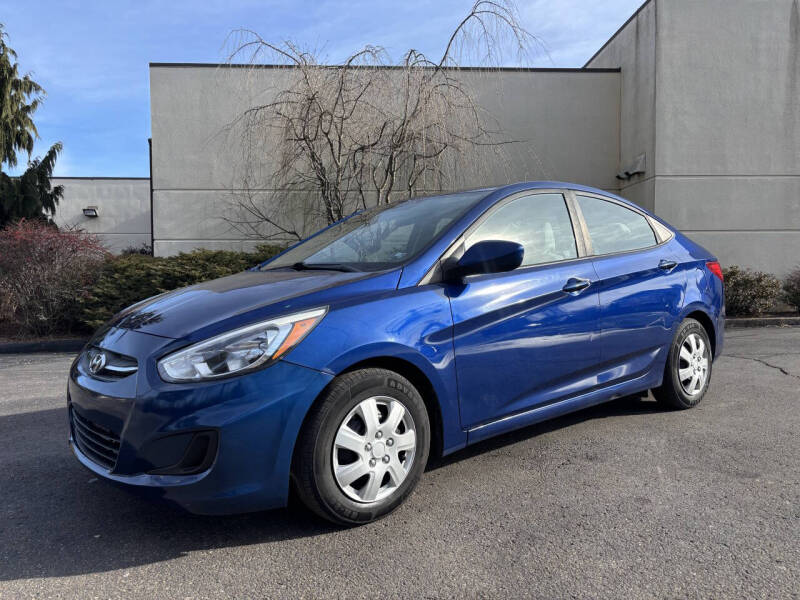 2017 Hyundai Accent SE's photo