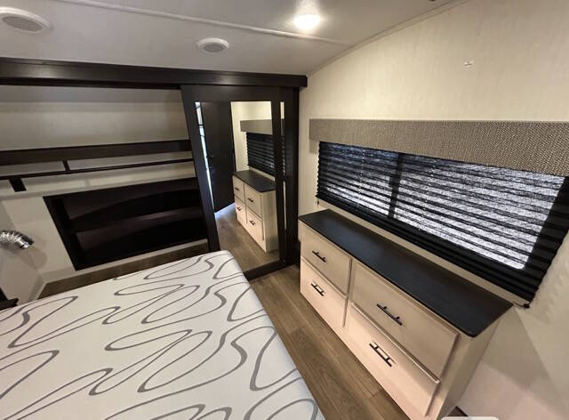2025 Forest River Sabre 33RLP