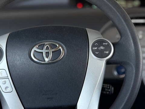 2013 Toyota Prius Three
