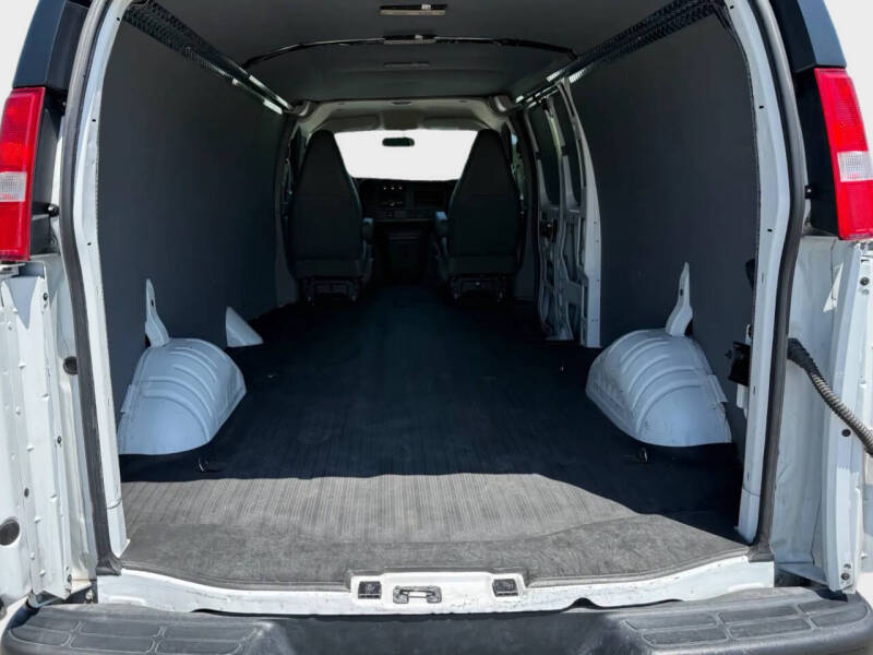 2023 Chevrolet Express 3500