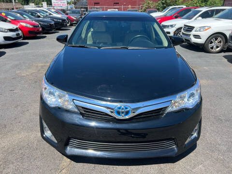 2014 Toyota Camry Hybrid for sale at SANAA AUTO SALES LLC in Englewood CO