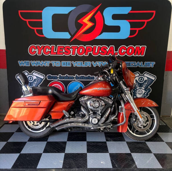 2011 Harley-Davidson FLHX 103
